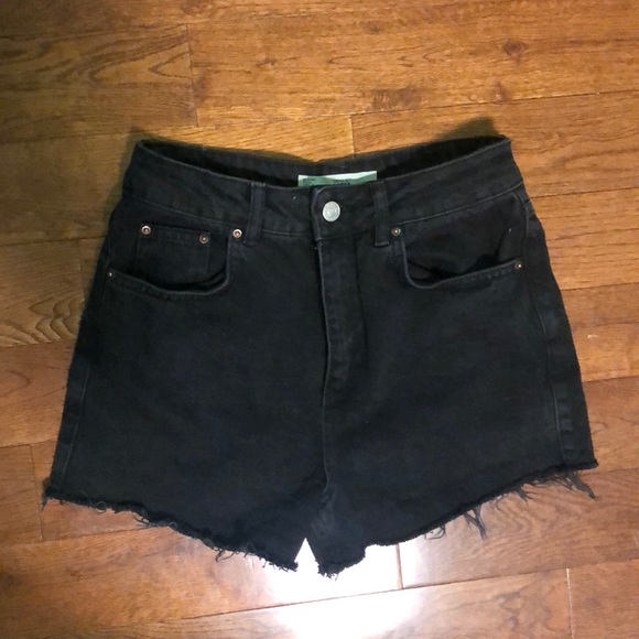 SOLD - Topshop Black Denim Mom Shorts - Picture 1 of 3